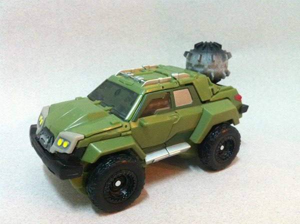 Transformers Prime Bulkhead Voyager  (12 of 23)